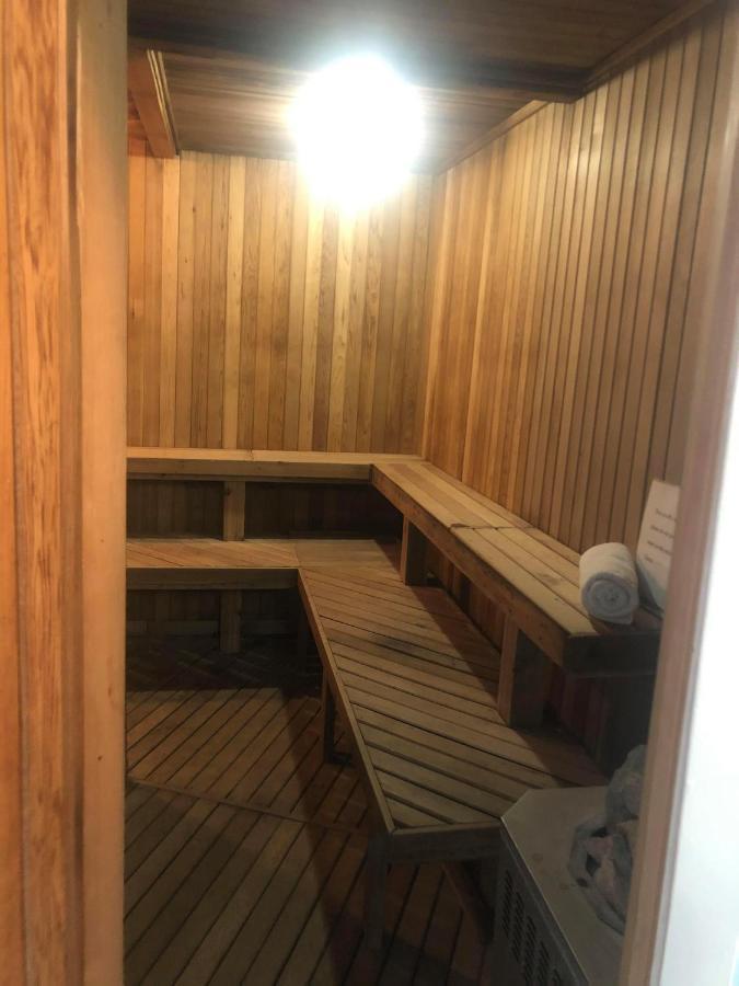 Selkirk Inn Golden Εξωτερικό φωτογραφία
